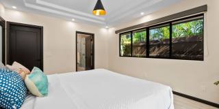 Kahala Zen: Spacious Modern Oasis w/ Studio, Garden & Lush Garden Gallery 38