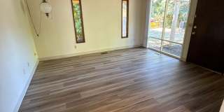 Bright 3 Bedroom 1 Bath in NW Corvallis ~ Small Dogs Welcome! Gallery 3