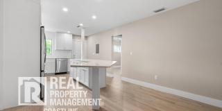 Luxurious Fully Renovated 2 Bed/2Bath Condo Gallery 20