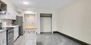0bd/1ba Bellevue Condo Gallery 11