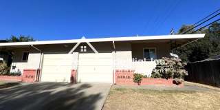 Updated 2bd/1ba Carmichael Duplex with Garage Gallery 3