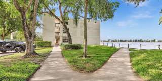 109 Lake Emerald Dr Gallery 50