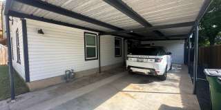 AVAILABLE: Updated 4 BR / 2 BA in Prime South Austin Location Gallery 5