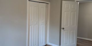 Cool 3 bed 2 bath House in Jeff City Gallery 17