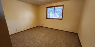 3 Bed/2 Bath Single Level Home near Parks and Schools - Daggett Lane Gallery 12