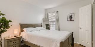 Fully Furnished 3 Bedroom near Greenbelt in Southeast Austin- Easy Access to 35! Gallery 17