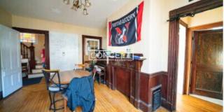 Unique 8 bed 2bath HOUSE with Yard,  Basement , Easy Parking Gallery 24