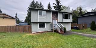 Beautifully Updated 4-Bedroom Home in Desirable Northeast Tacoma Beautifully Updated 4-Bedroom Home in Desirable Northeast Tacoma Gallery 3