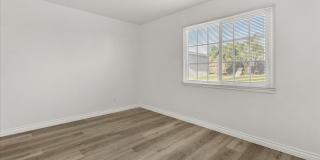 Single Story 4 Bedroom Home with Yard and Detached Garage in Montclair Gallery 7