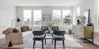 Beautiful Charlotte Park Townhome With Two Car Garage Gallery 5