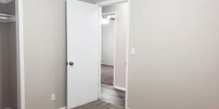 Beautiful Three Bedroom, One and a Half Bath Gallery 9