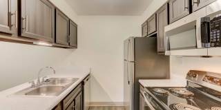 Americana Lakewood Apartments Gallery 11