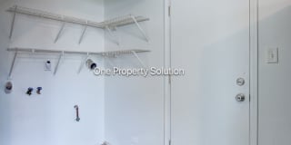 924 West 60th Pl Merrillville, IN 46410 Gallery 12