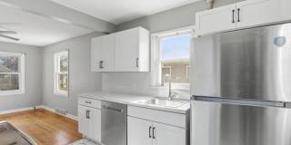 Charming 2 Bedroom Home located in Midtown! - Open house 9/9 4pm-5pm Gallery 7
