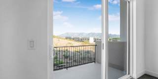 HURRICANE TOWNHOME!! Pet Friendly! Gallery 26