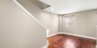 980 N LAWRENCE STREET Gallery 14