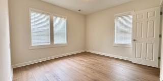 3 Bed, 2 Bath Home w/ Fenced Backyard Gallery 11