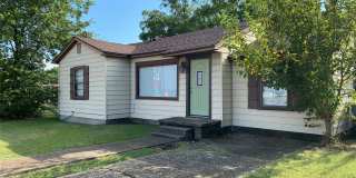 1910 N Travis Street Gallery 1