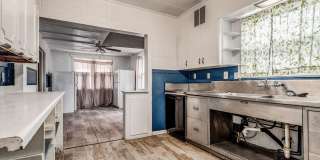 **For Lease: 912 E 31st St – Spacious 5‑Bedroom Historic Home in Central Kansas City** Gallery 16