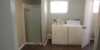 4 Bedroom/2 Bath located in Golf Club Manor Gallery 9