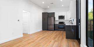 Charming 1BR Duplex in Woodland Hills Gallery 7