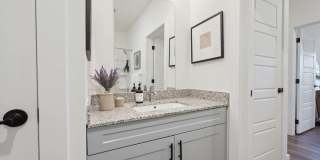 Farmhouse Luxury Apartments Gallery 18