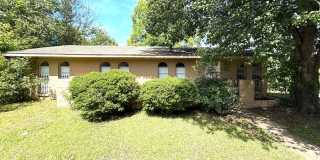 ** 4 Bed 1.5 Bath located by lagoon park ** Call 334-366-9198 for a self tour ** 4 Bed 1.5 Bath located by lagoon park ** Call 334-366-9198 for a self tour Gallery 1