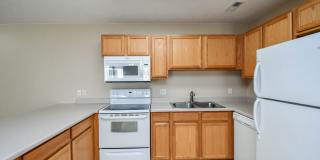 Spacious 2-Bedroom Townhome with Attached Garage in Brandon! Spacious 2-Bedroom Townhome with Attached Garage in Brandon! Gallery 13