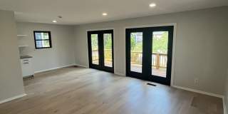 220 Eveningside Drive Gallery 2