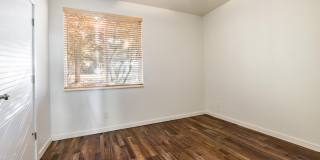Pinebrook Condo Near Bus Line Gallery 5