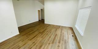 Gorgeous Remodeled Spacious 4 bedroom Gallery 42
