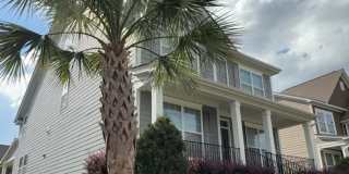 5 bedroom 3.5 bath great floorplan located in The Villages Gallery 5