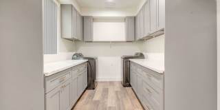 4 Bed / 4 Bath Townhome in Sawtelle Gallery 25