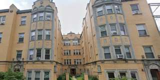 Large 2-bed/2-bath Apartment With Updated Kitchen and Large Living Room Gallery 1