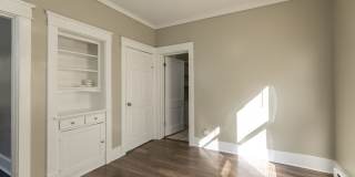 Hawthorne Street Gallery 48