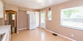 Beautiful 3 bed 2 bath Home - AVAILABLE NOW! Gallery 17