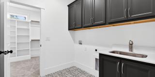 1625 N Main Street Gallery 38