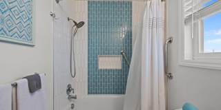 201 W Glenn Street Gallery 34