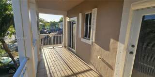 3389 NE 4th St Gallery 24