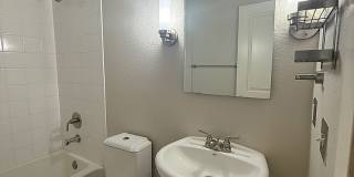 2-Bedroom, 2 Bath Unit for Rent in Denver, CO | Fitness center & Modern Kitchen Gallery 8