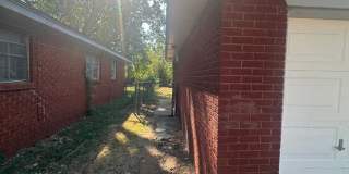 3 bed, 1 bath, 1 car garage Gallery 6