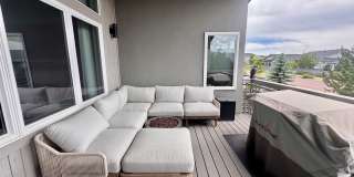 LUXURY 4 Bedroom home in NORTHGATE with Mountain Views Gallery 50