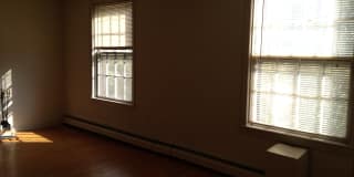 429 South 8th Street Gallery 7