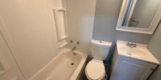 3 BEDROOM HEAT / HOT WATER / GAS INCLUDED - DOWNTOWN ALBANY Gallery 5