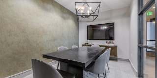 Atlas Crown Gallery 24