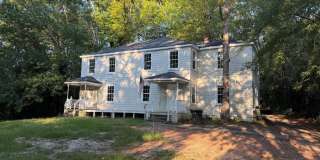 228 W. Chewacla Gallery 1