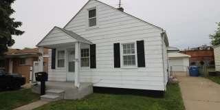 27182 Seyburn Avenue Gallery 1