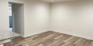 1557 Harrison Street Gallery 27