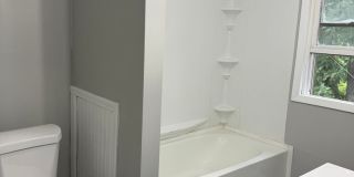 1615 Rowland Ave NE Gallery 11