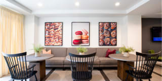 The Porter Del Ray Gallery 29